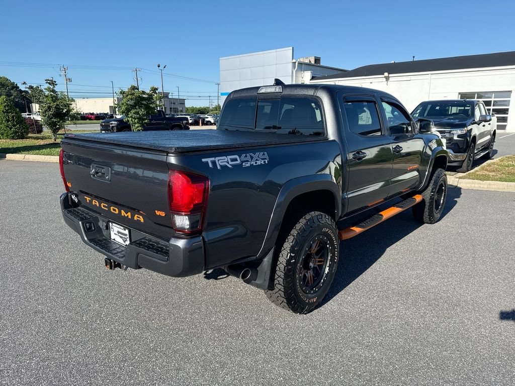 Used 2019 Toyota Tacoma TRD Sport AWD/4WD image 6
