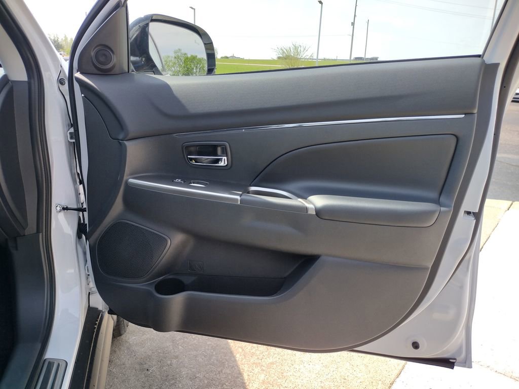 New 2026 Mitsubishi Outlander Sport SE AWD/4WD image 28