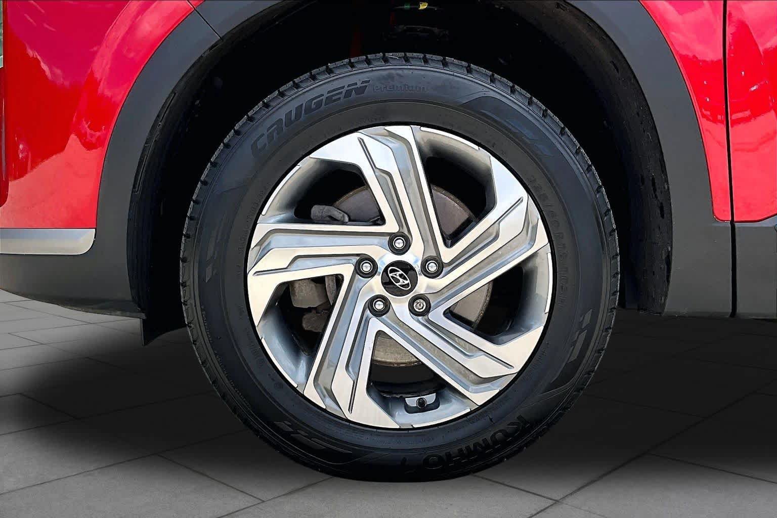 Used 2023 Hyundai Santa Fe SEL w/ Cargo Package AWD/4WD image 11