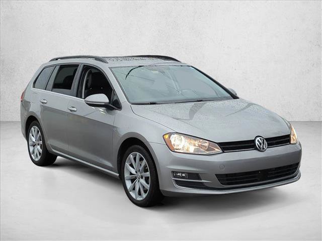 Used 2017 Volkswagen Golf SE image 3