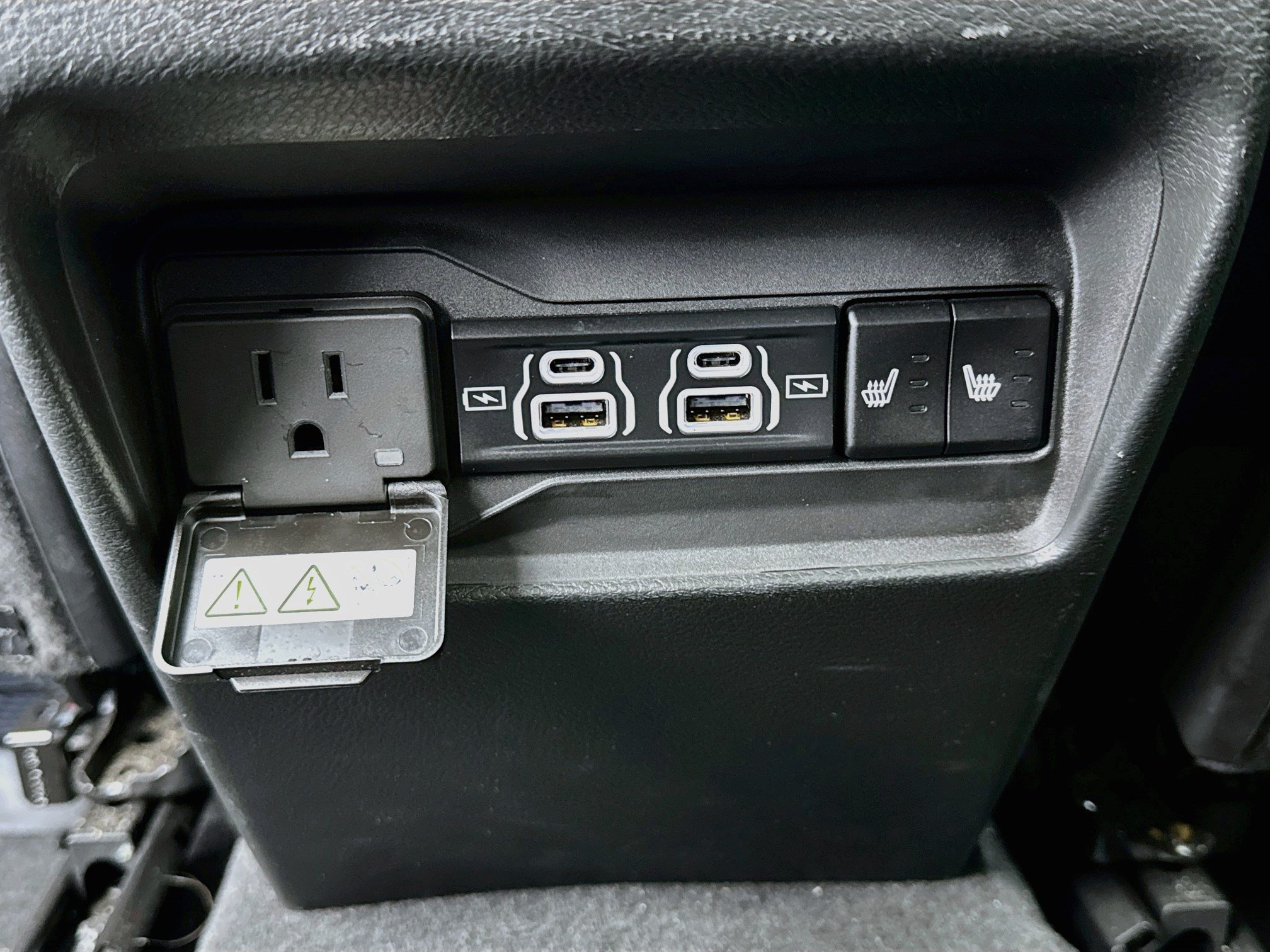 Used 2023 Jeep Grand Cherokee 4WD 4xe image 17