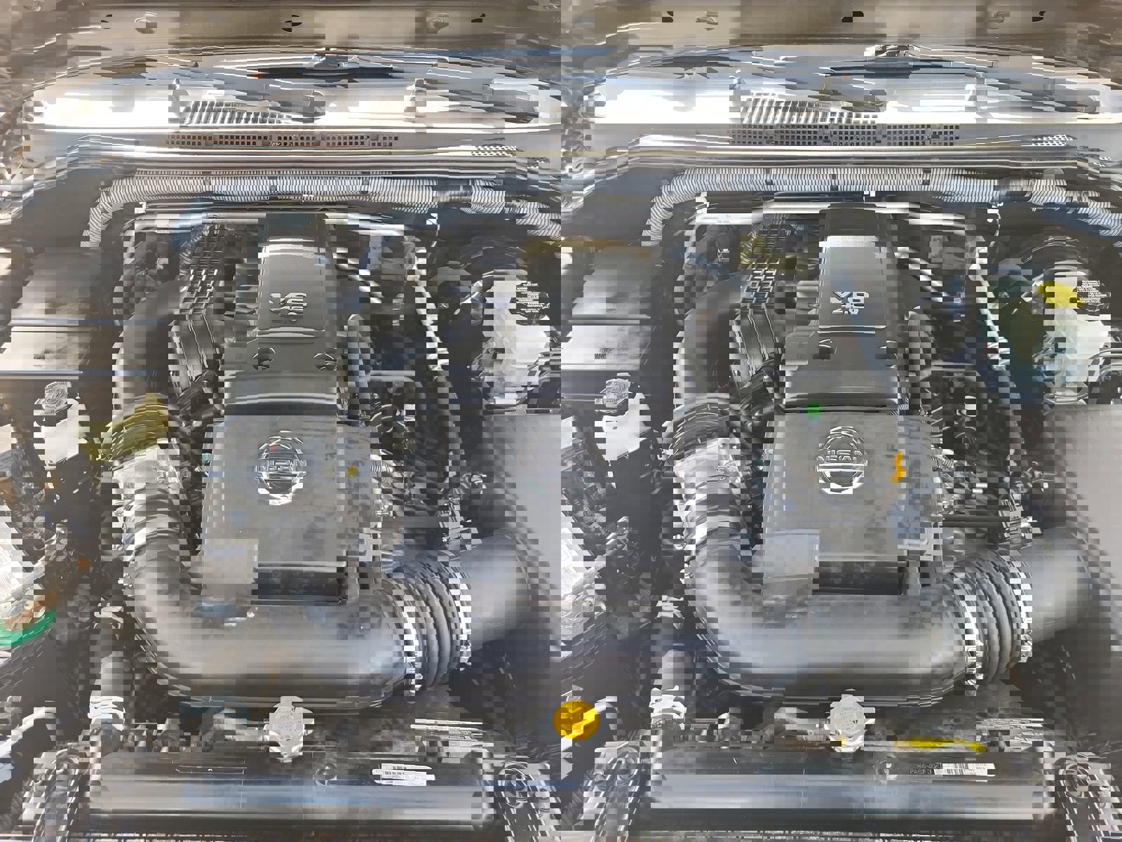 Used 2010 Nissan Frontier LE w/ LE Value Truck Pkg image 21