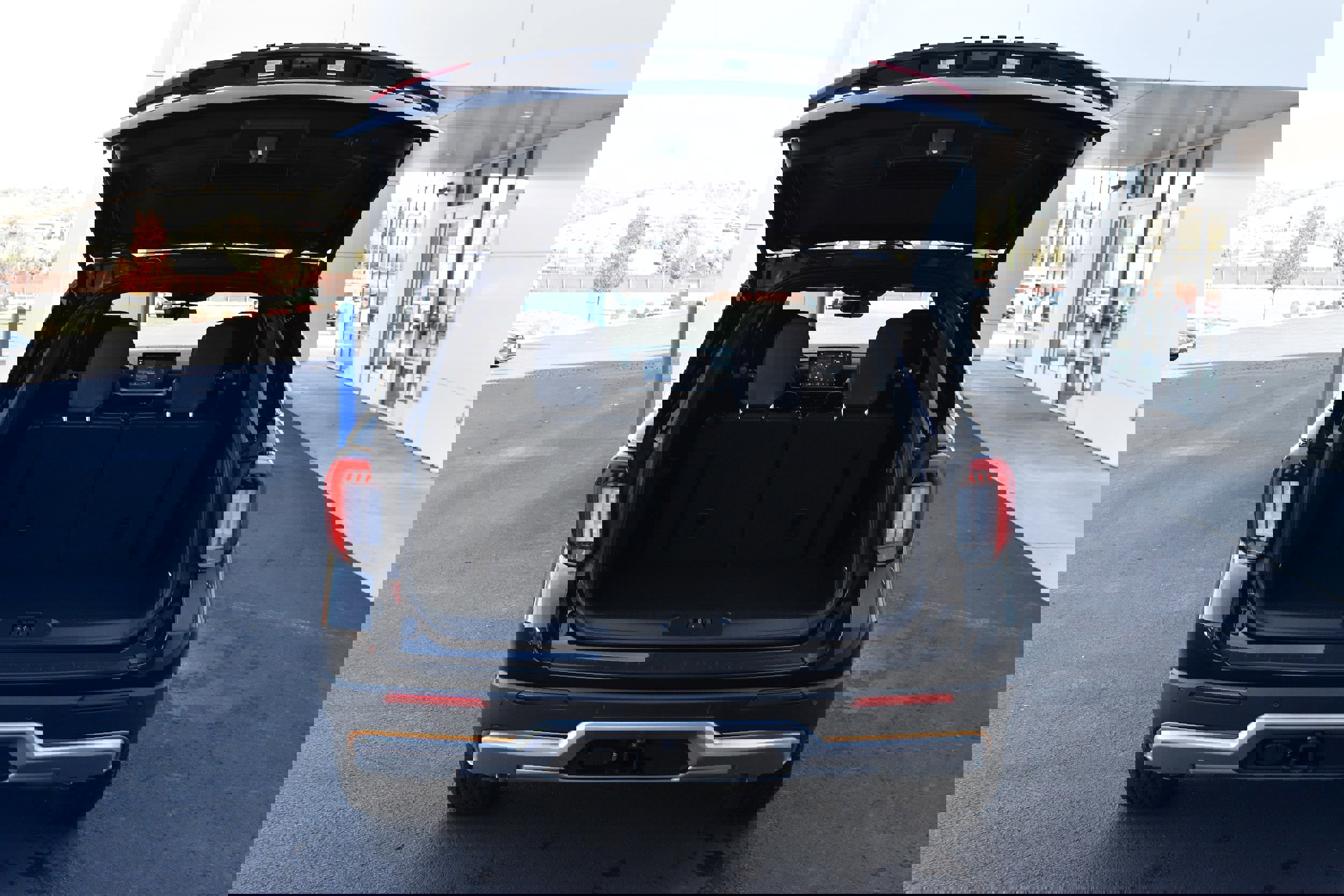 New 2026 Ford Explorer Tremor w/ Tremor Convenience Package image 8