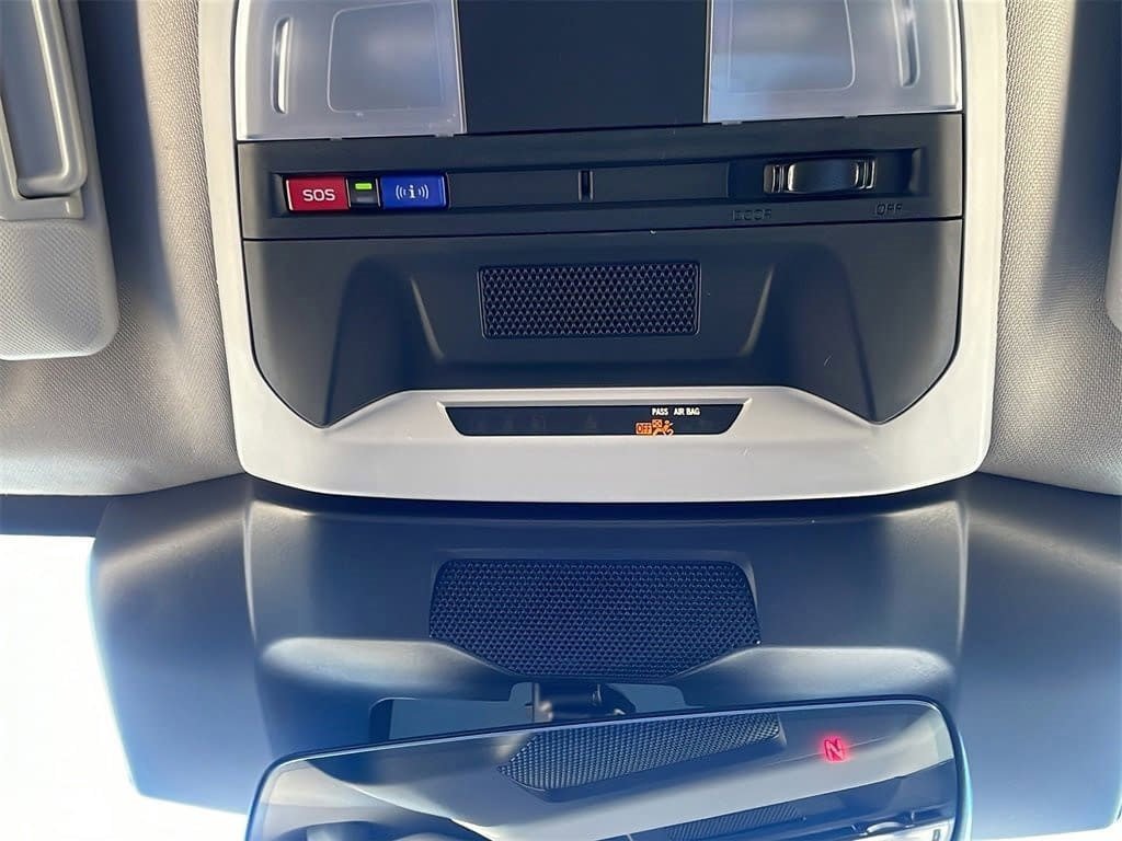 Used 2024 Subaru Crosstrek 2.0i Premium w/ Crosstrek Mirror Package image 28