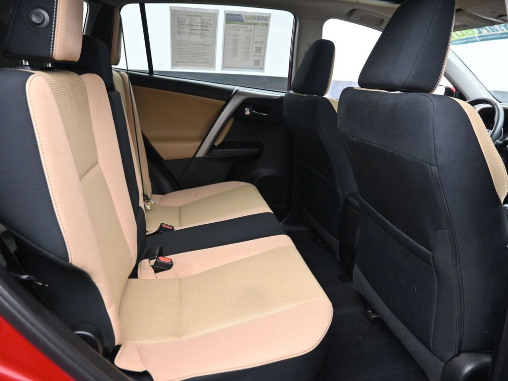 Used 2016 Toyota RAV4 XLE AWD/4WD image 8