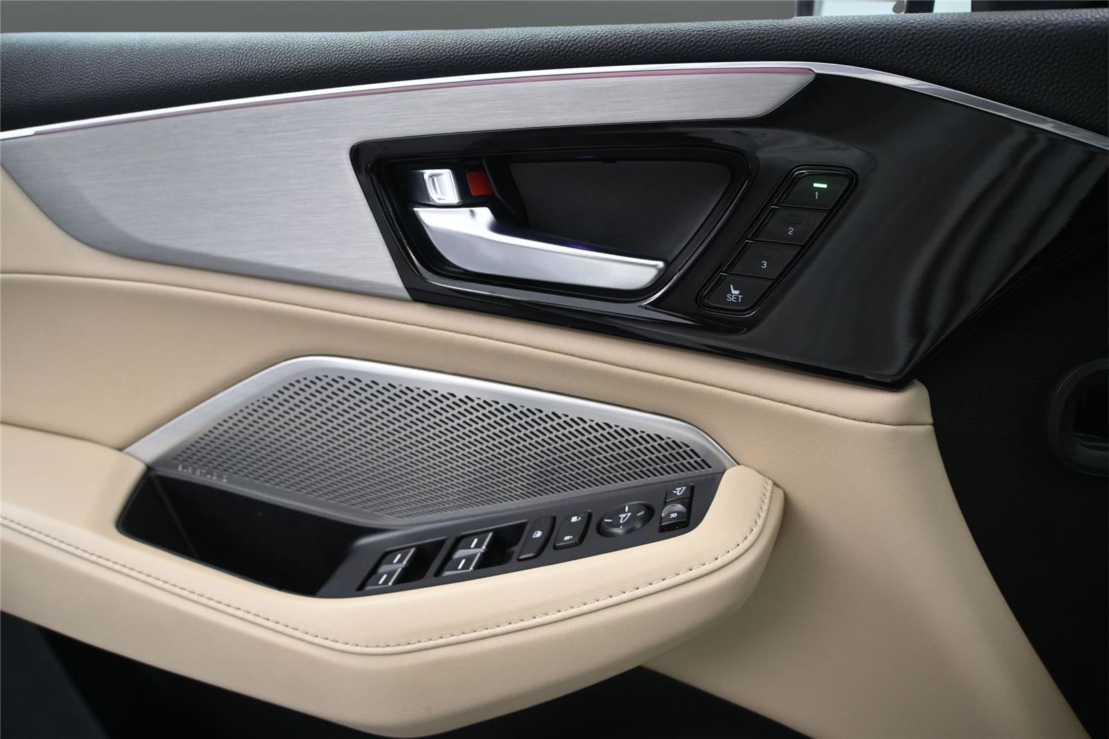 Certified 2022 Acura MDX SH-AWD w/ Technology Package image 6