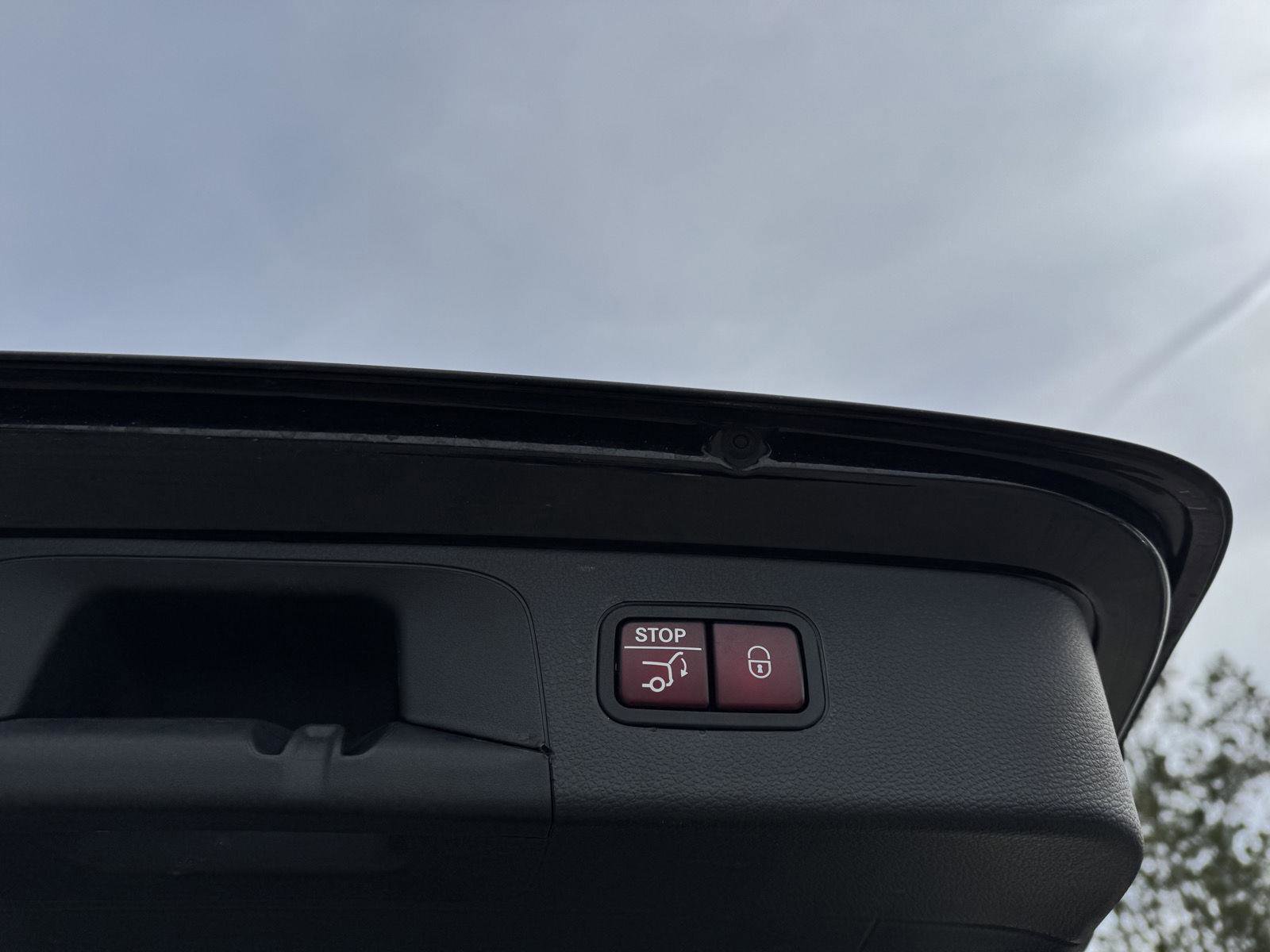 Certified 2022 Mercedes-Benz GLC 300 image 23