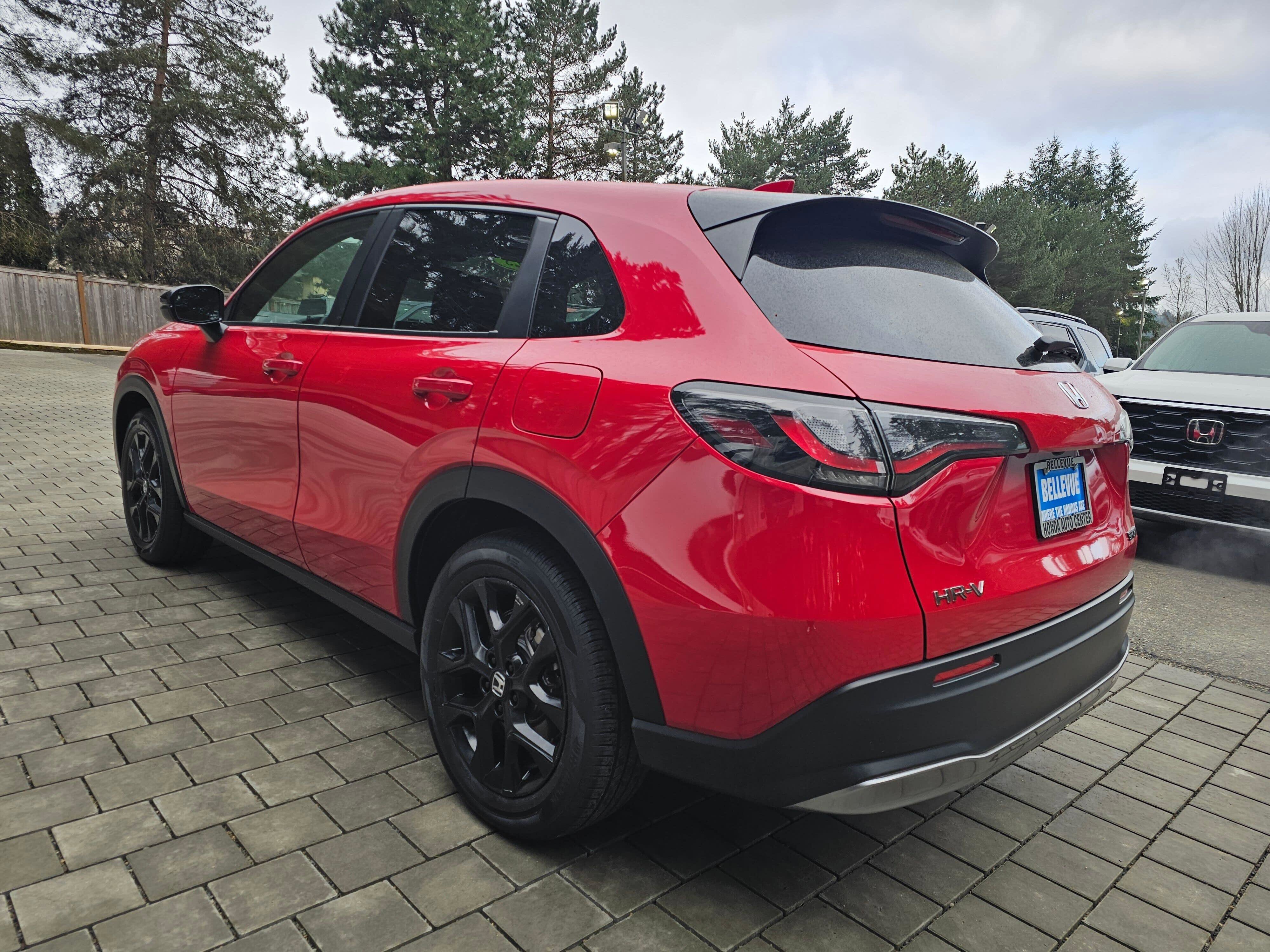 Certified 2025 Honda HR-V Sport image 5