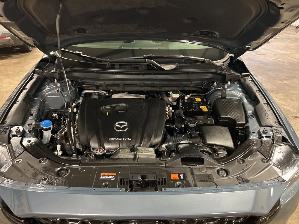 Used 2023 MAZDA CX-5 Carbon Edition image 11