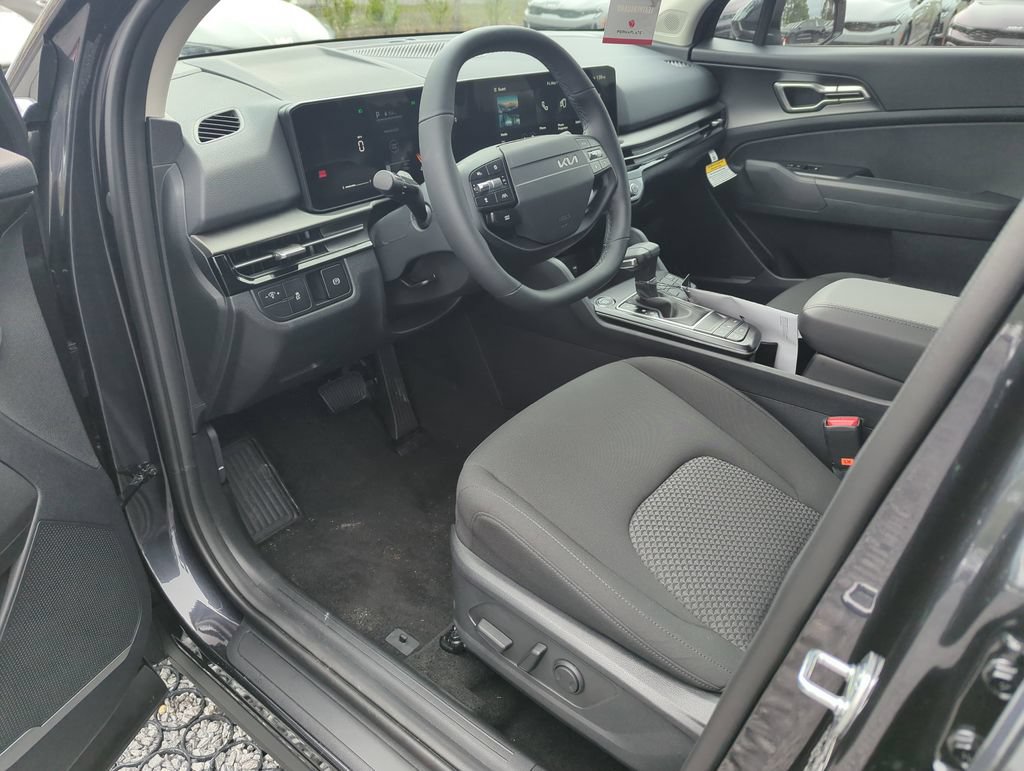 New 2026 Kia Sportage LX w/ LX Convenience Package FWD image 11