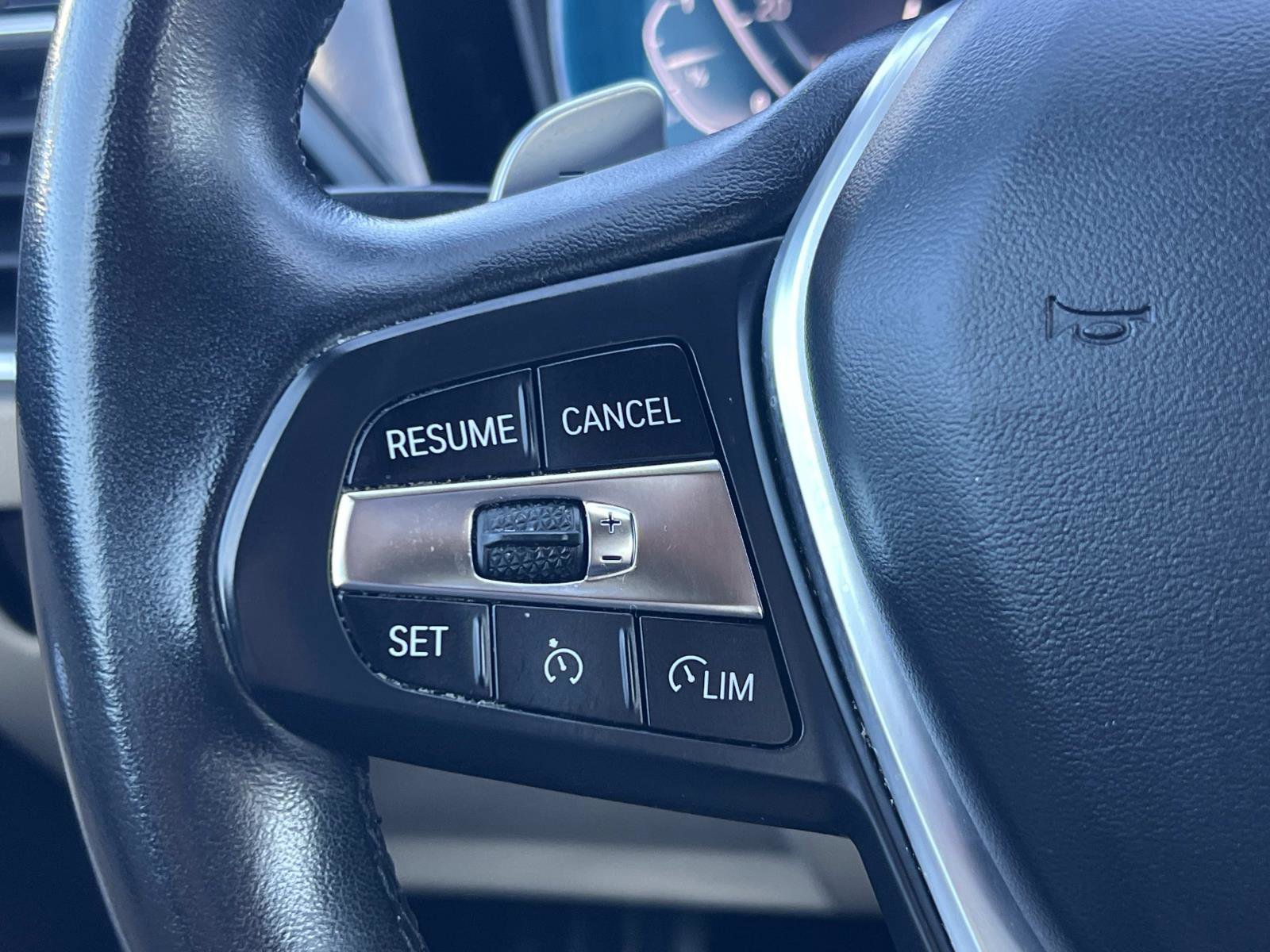 Used 2022 BMW 330e w/ Convenience Package image 9