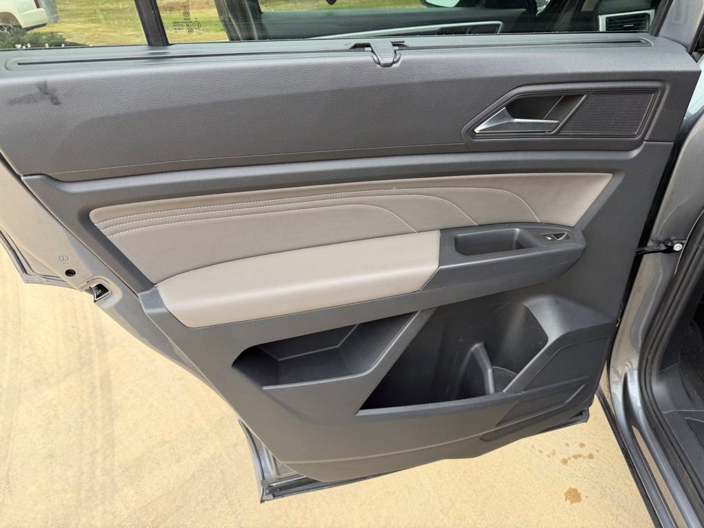 Used 2022 Volkswagen Atlas SEL R-Line image 14