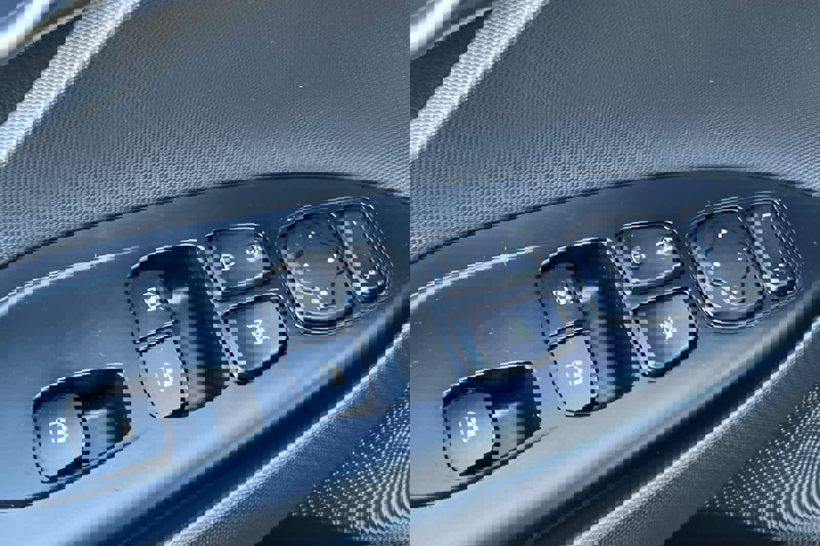 Used 2019 Hyundai Veloster 2.0 image 13