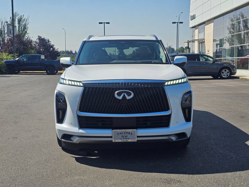 Used 2025 INFINITI QX80 Sensory AWD/4WD image 2