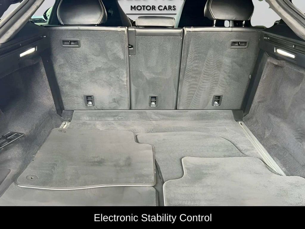 Used 2021 Lamborghini Urus image 22