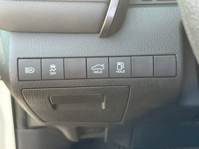 Used 2021 Toyota Camry LE FWD image 33