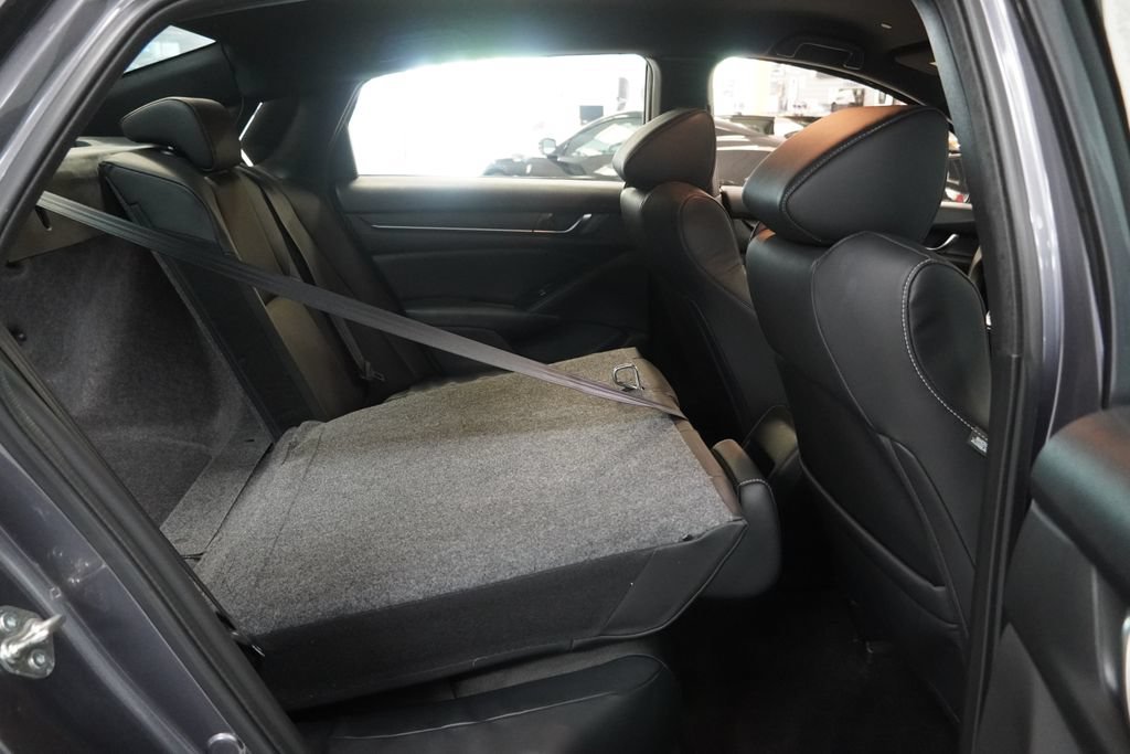 Used 2018 Honda Accord Sport image 31