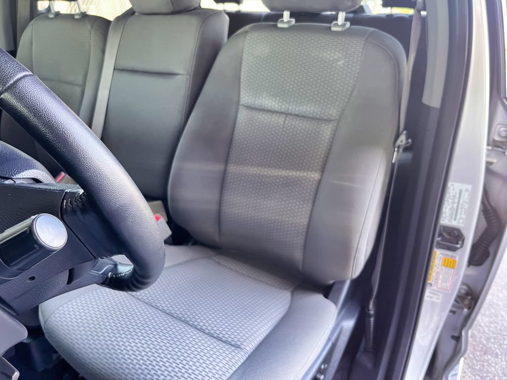 Used 2019 Ford F150 XLT w/ Equipment Group 302A Luxury AWD/4WD image 33