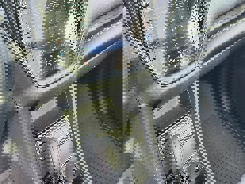 Used 2025 Subaru Ascent Onyx Edition w/ Onyx Package image 22