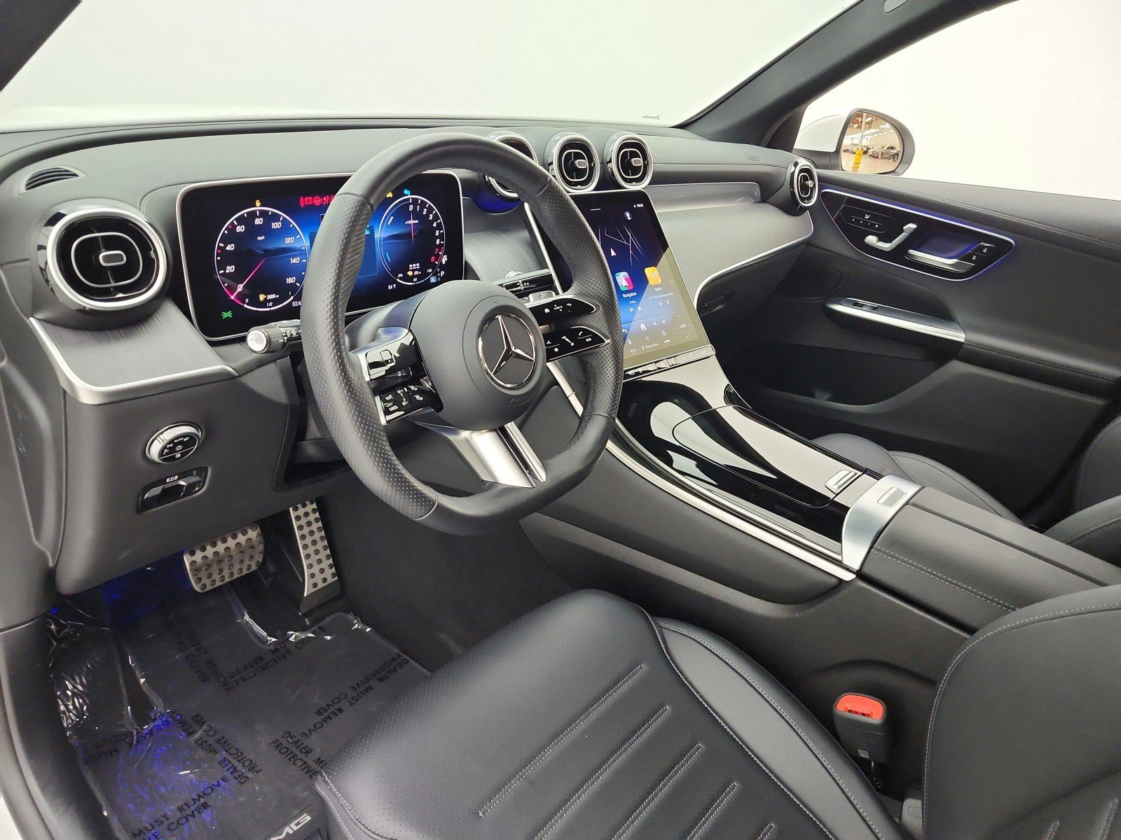 Used 2025 Mercedes-Benz GLC 350e 4MATIC image 12