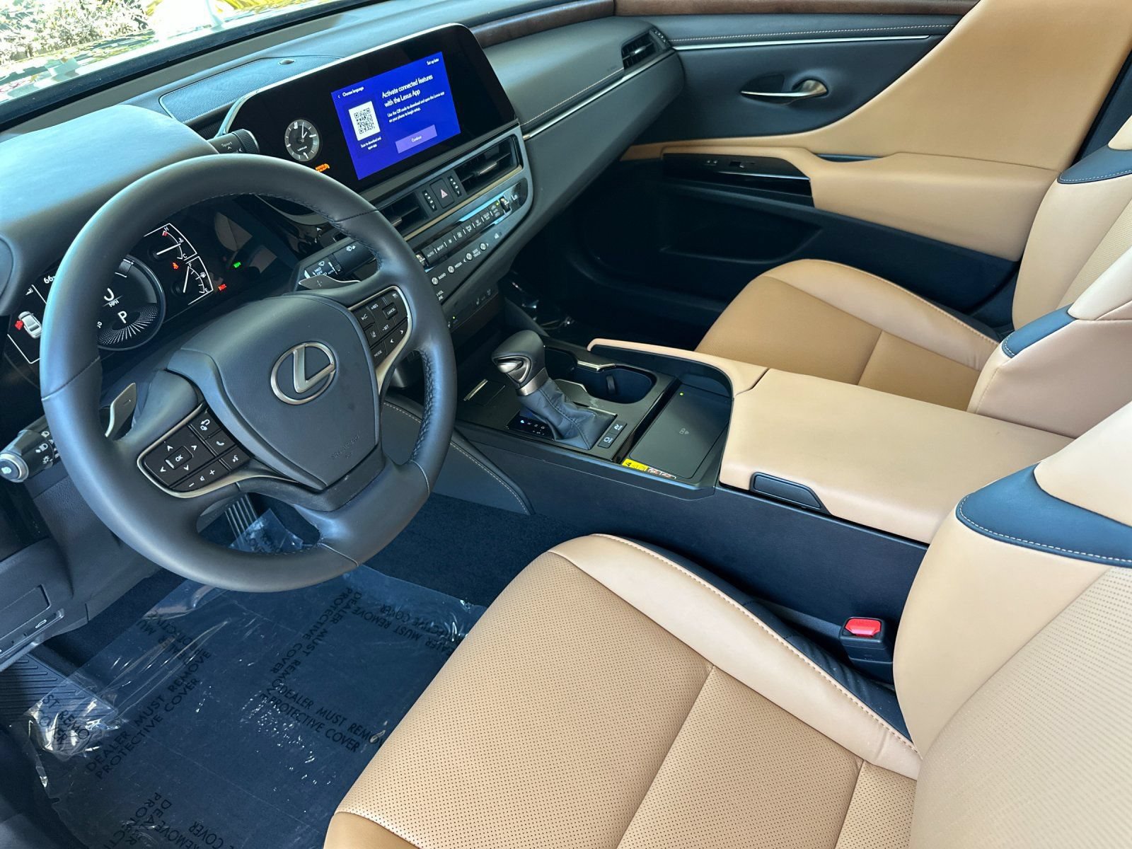 Used 2025 Lexus ES 300h w/ Premium Package FWD image 10