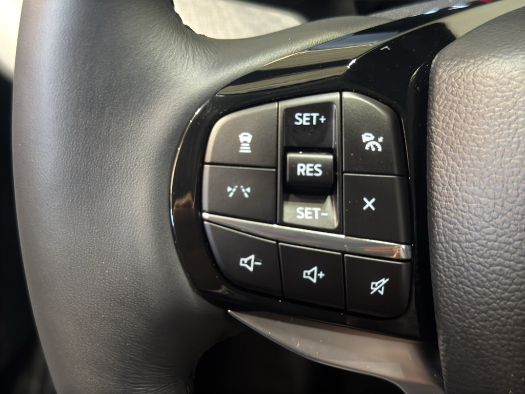 Used 2026 Ford Explorer Platinum w/ LUX Leather Package AWD/4WD image 25