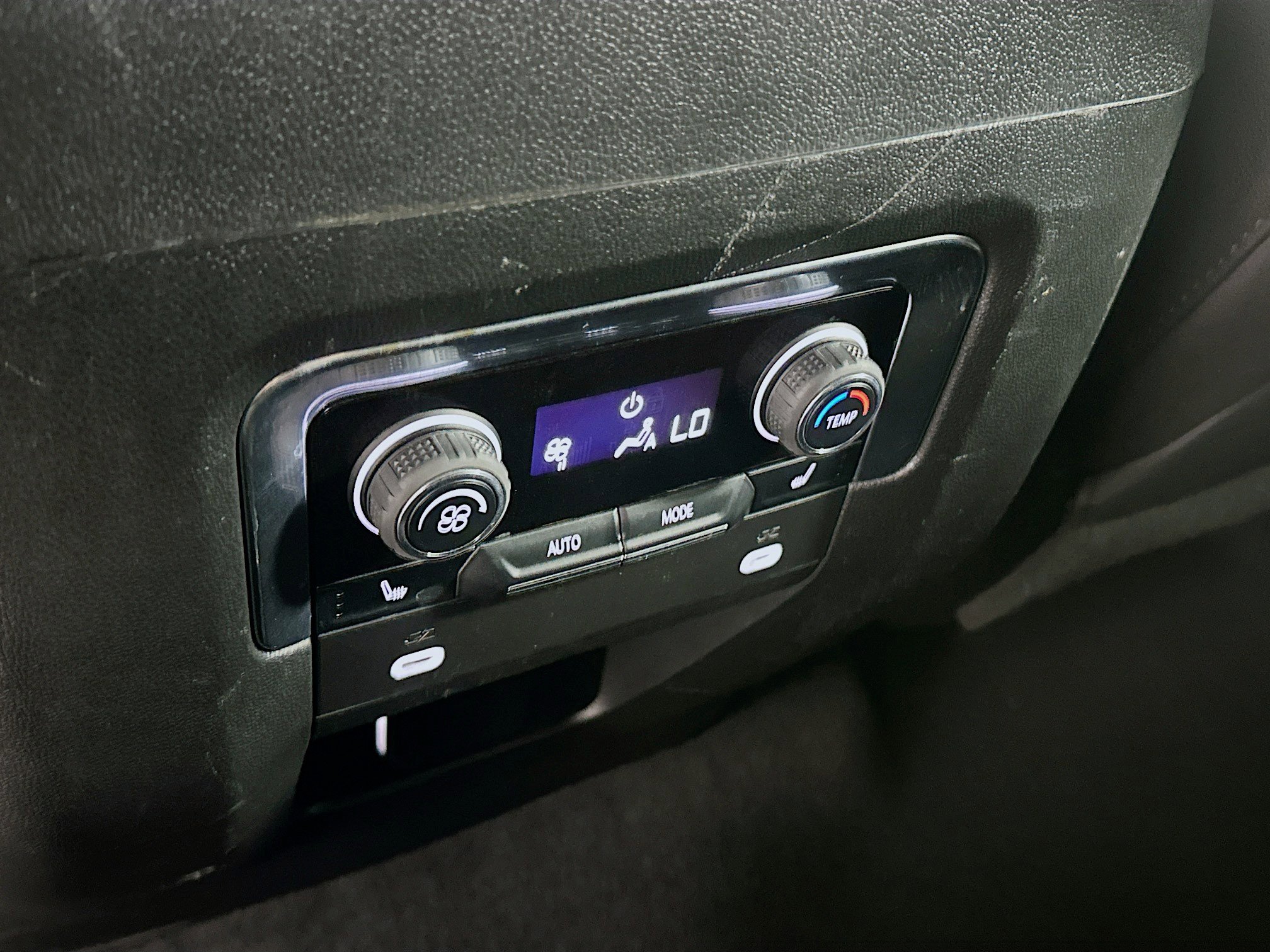 Used 2024 Chevrolet Tahoe Premier image 26