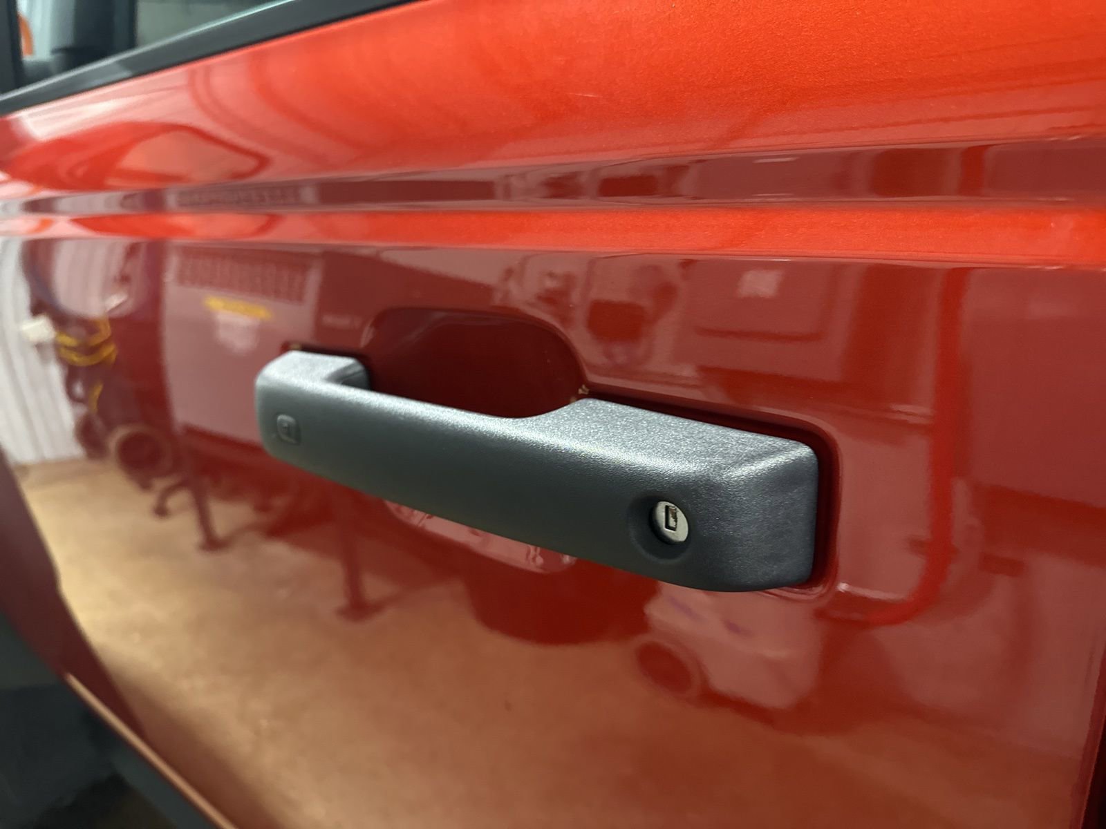 Used 2023 Ford Bronco Wildtrak image 14