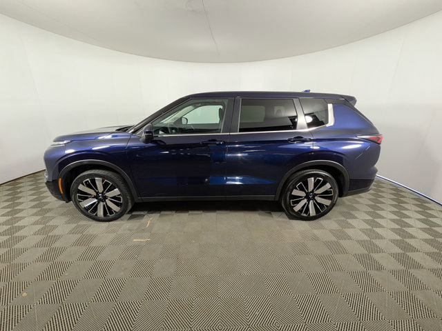 Used 2025 Mitsubishi Outlander SE AWD/4WD image 18