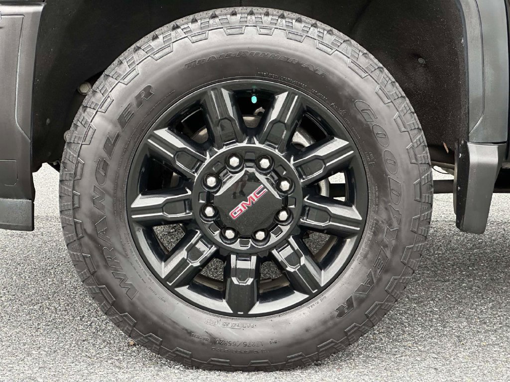Used 2024 GMC Sierra 2500 AT4 w/ AT4 Premium Plus Package AWD/4WD image 7