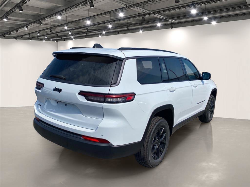 New 2026 Jeep Grand Cherokee L 4WD image 4