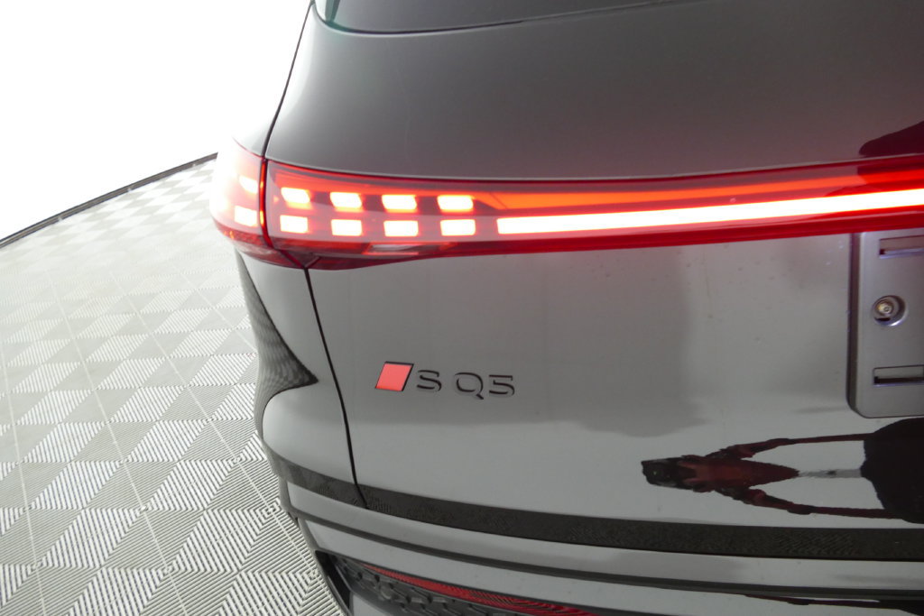 New 2026 Audi SQ5 Premium Plus AWD/4WD image 31
