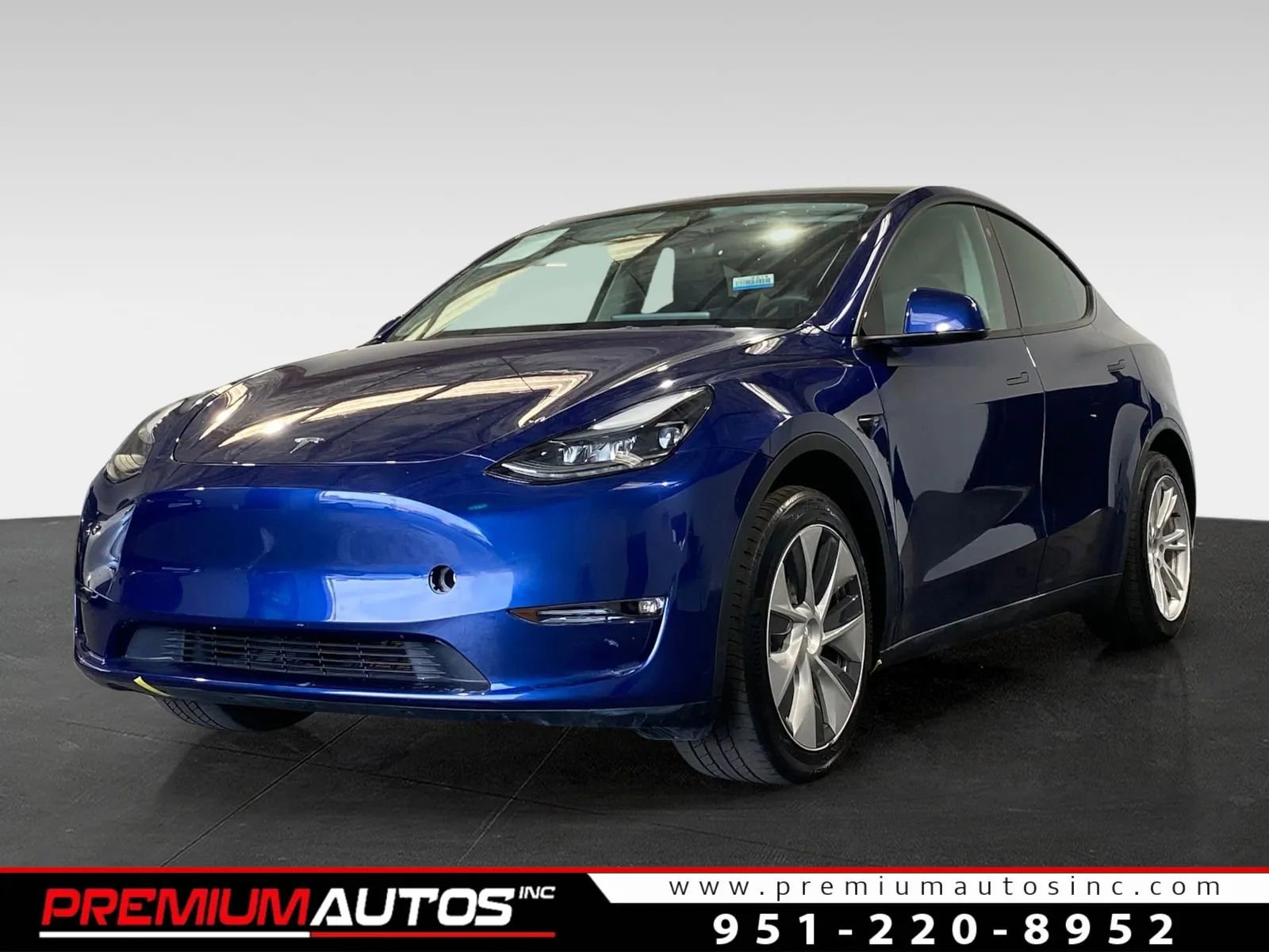 Used 2023 Tesla Model Y Long Range image 1