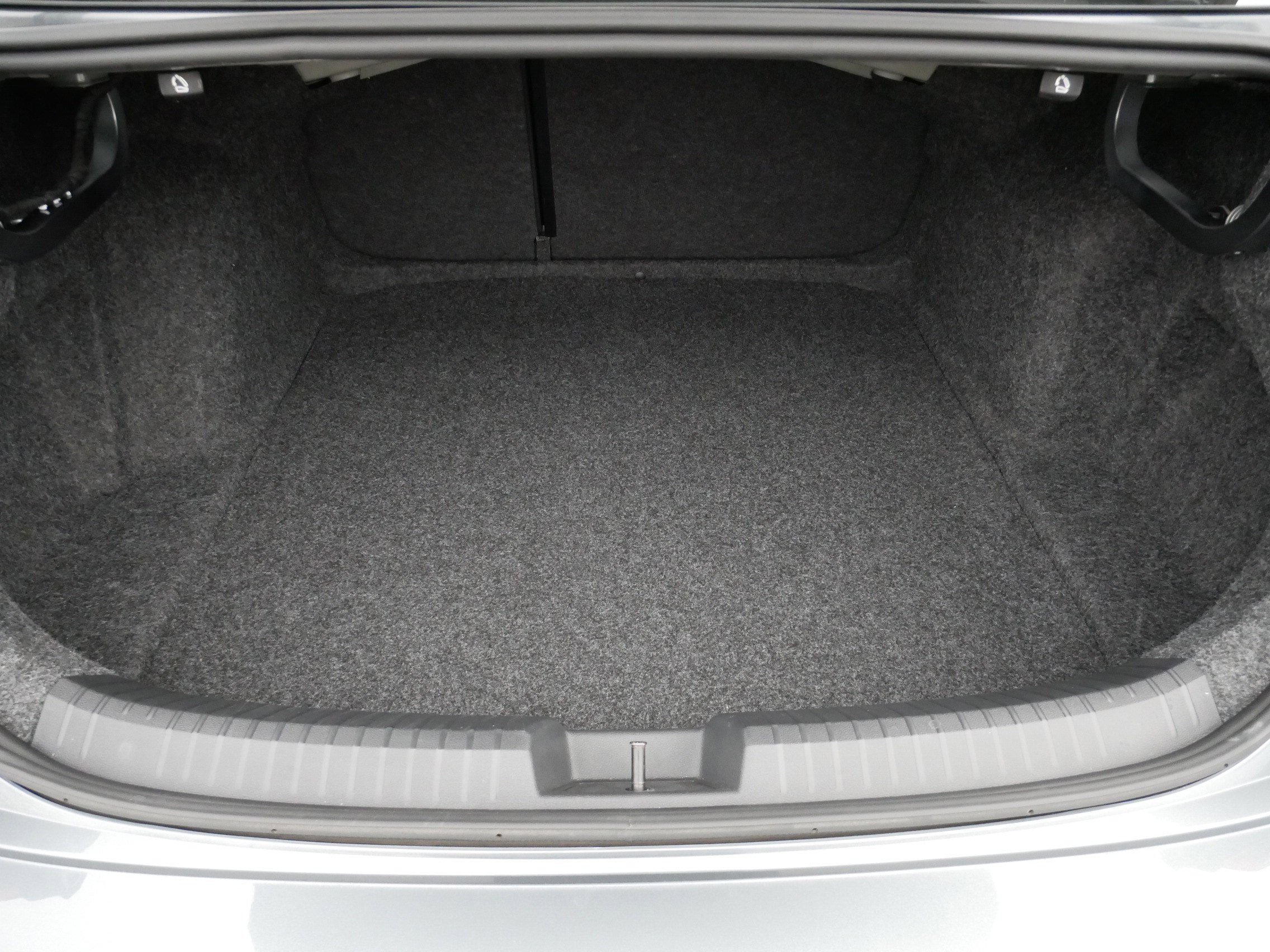 Certified 2024 Volkswagen Jetta SE image 18