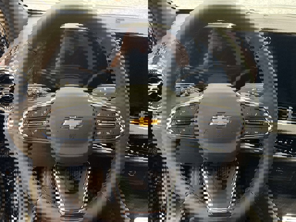 New 2026 Chevrolet Equinox LT w/ Convenience Package II image 23