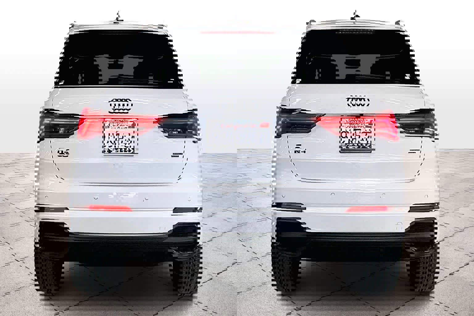 Certified 2025 Audi Q3 2.0T Premium Plus w/ Premium Plus Package image 7