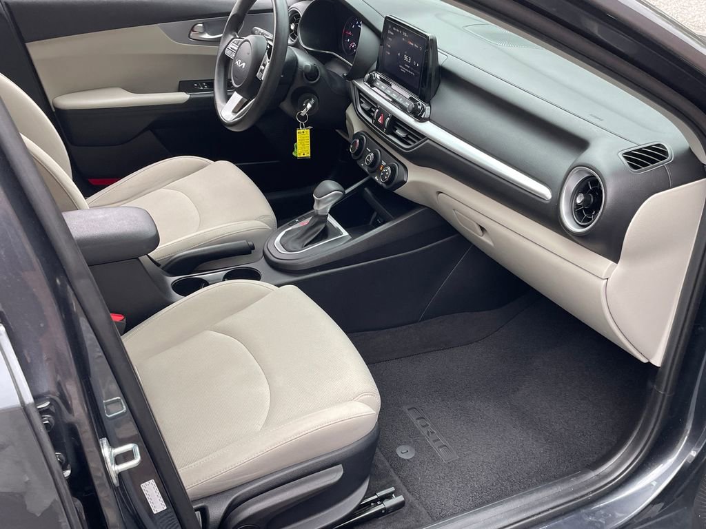 Used 2023 Kia Forte LXS image 30