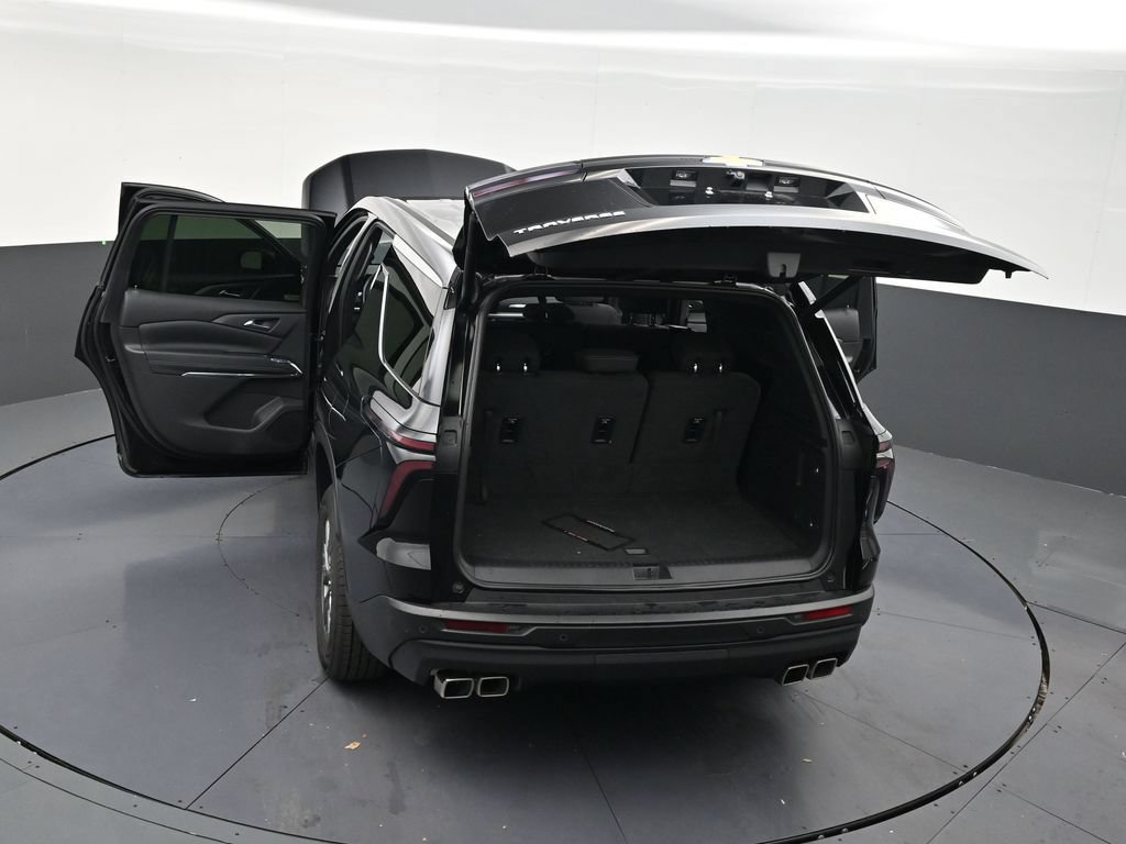 Used 2025 Chevrolet Traverse LT FWD image 31