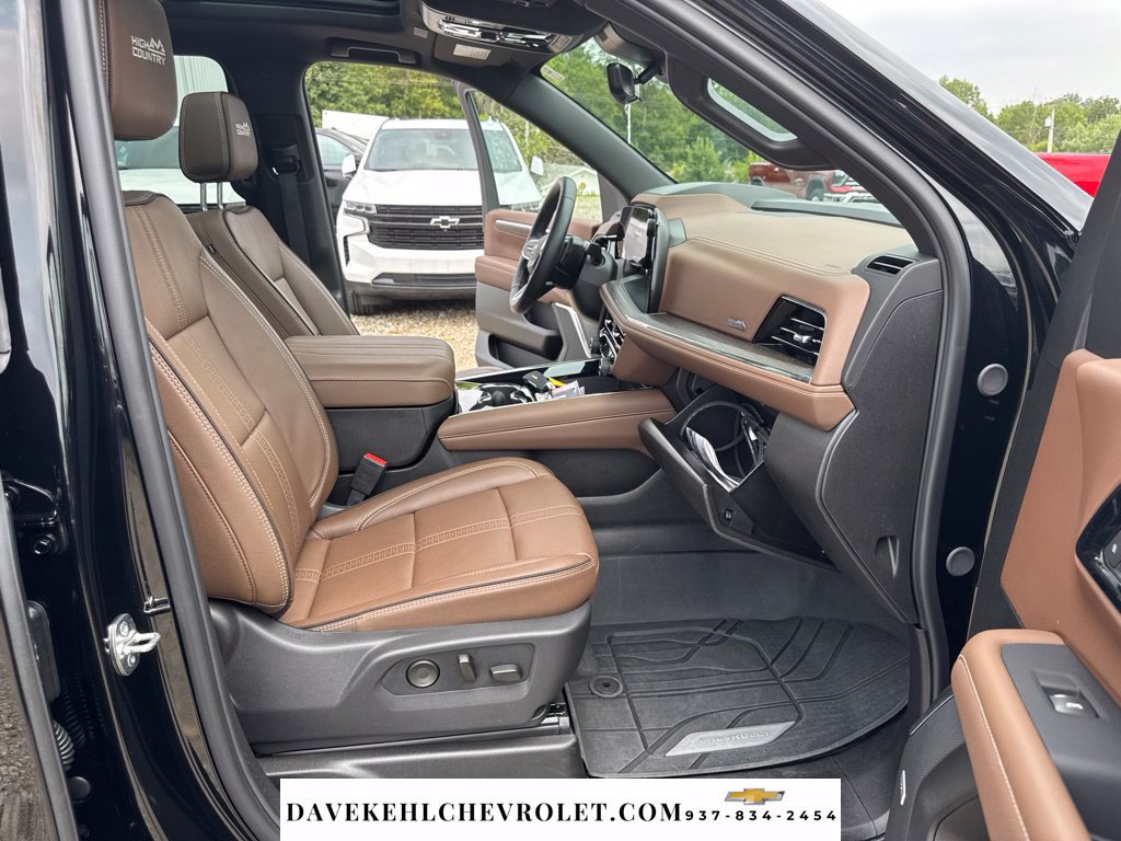 Used 2026 Chevrolet Suburban High Country w/ Sun And Tow Package AWD/4WD image 50