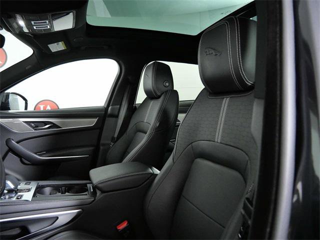 Used 2026 Jaguar F-PACE R-Dynamic S image 18