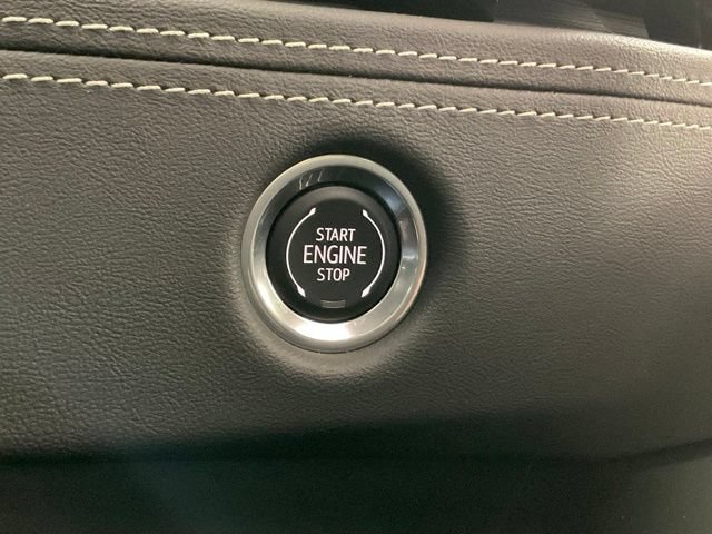 Used 2025 Cadillac Escalade Sport AWD/4WD image 13