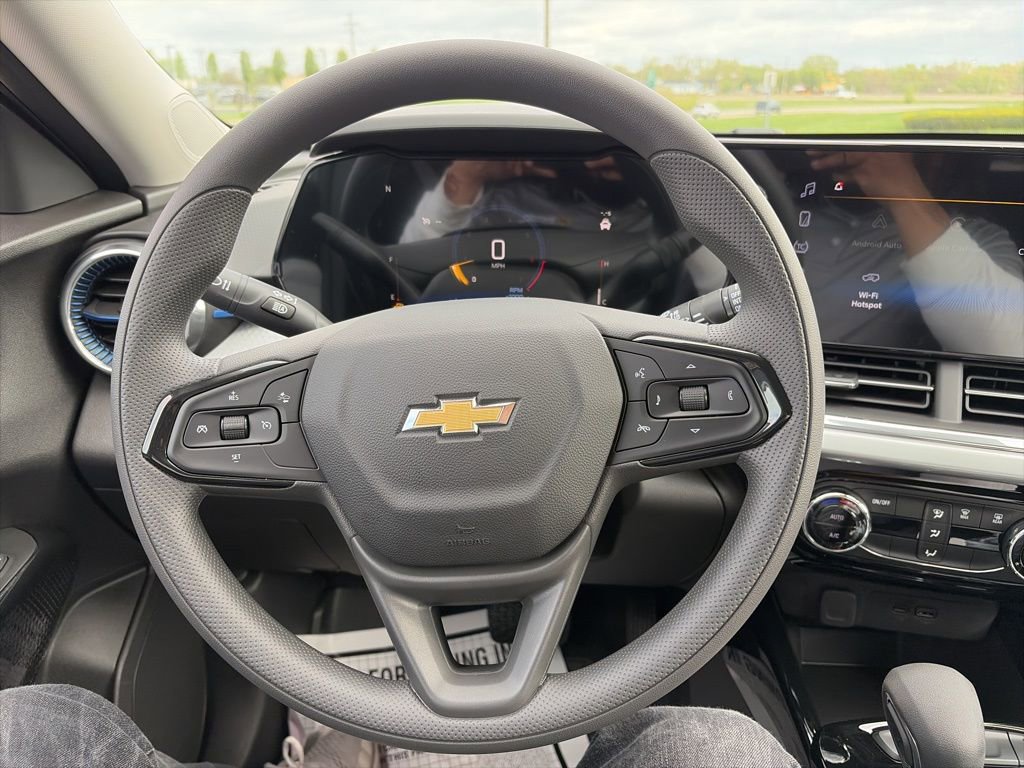 New 2026 Chevrolet Trax LT FWD image 10