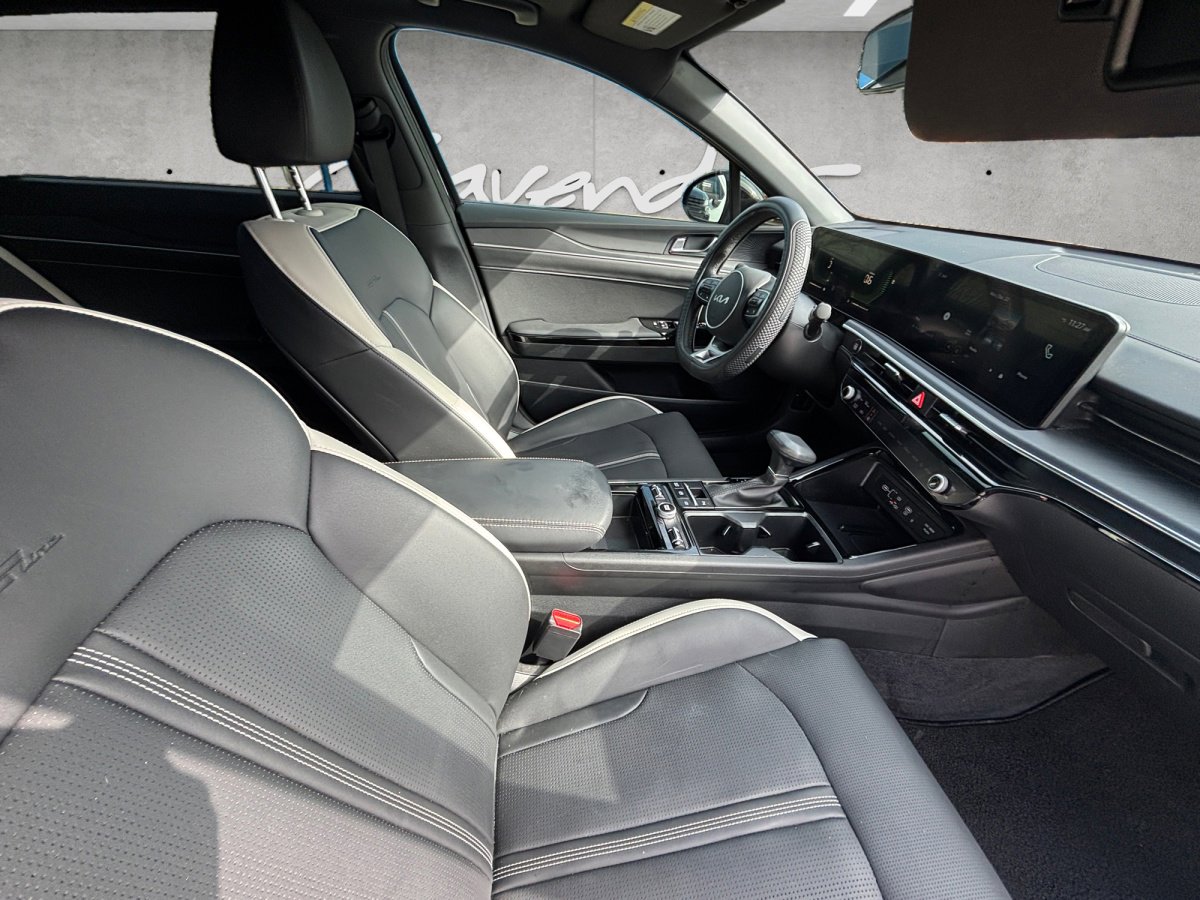 Used 2025 Kia K5 GT-Line w/ GT-Line Premium Package image 27