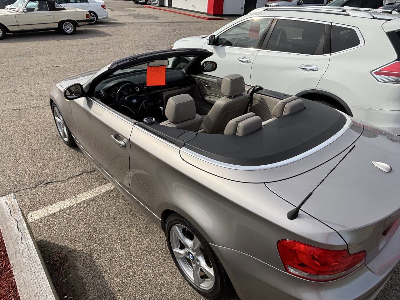 Used 2012 BMW 128i Convertible RWD image 4