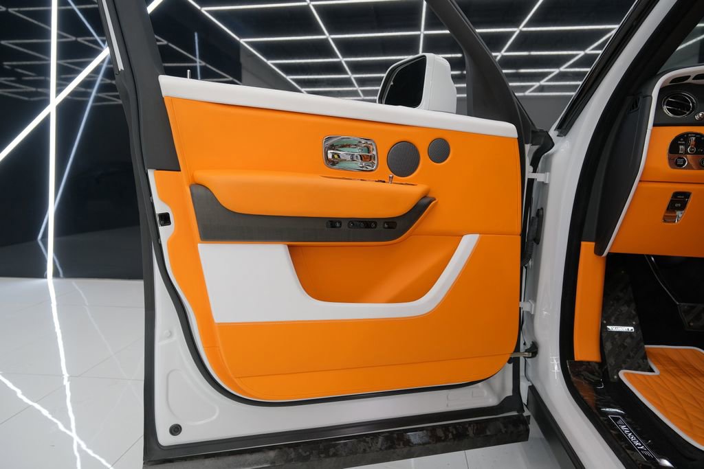 Used 2024 Rolls-Royce Cullinan image 66