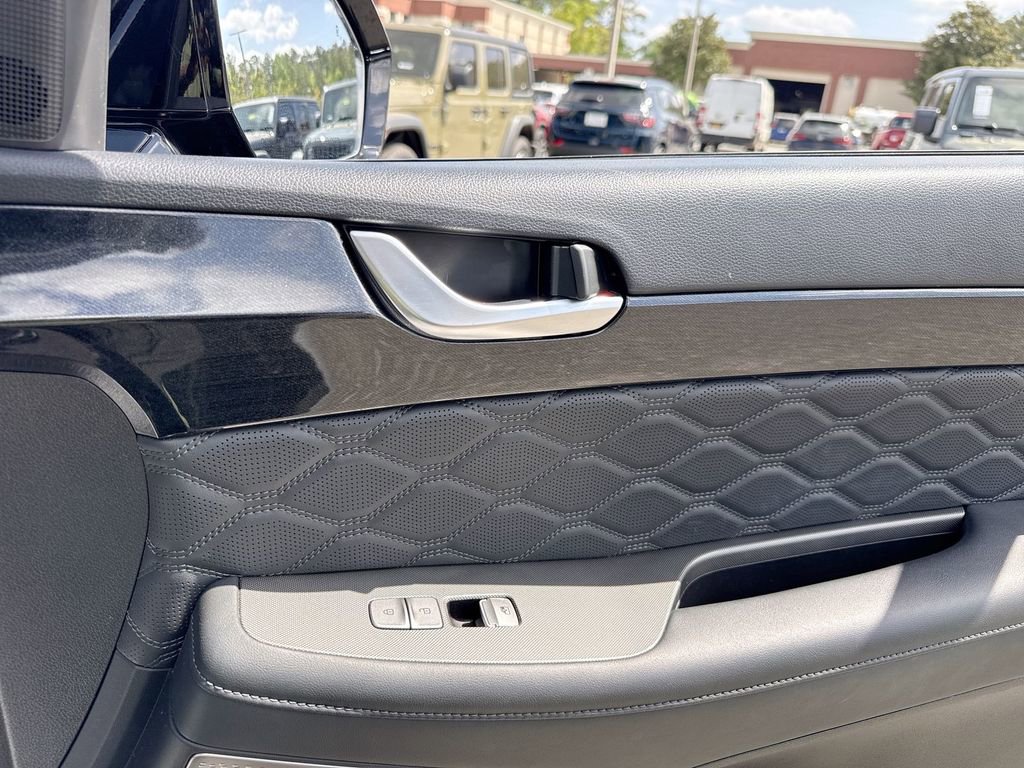 Used 2022 Hyundai Palisade Calligraphy w/ Winter Package image 26