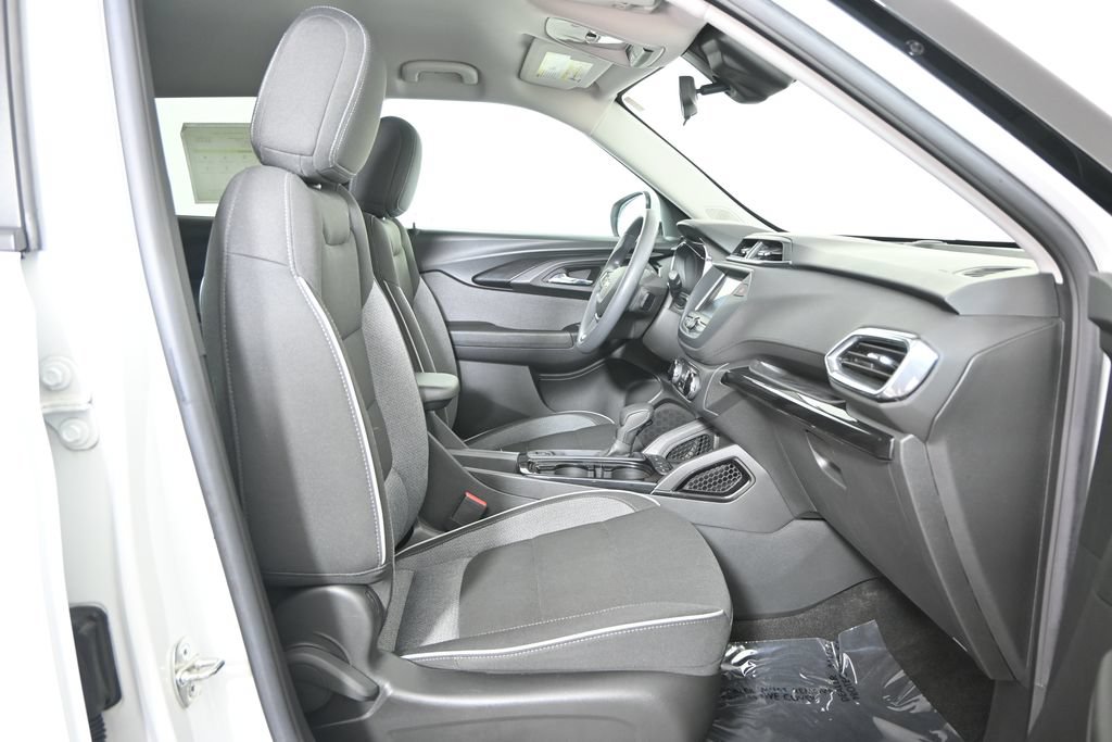 Used 2023 Chevrolet TrailBlazer LT AWD/4WD image 13