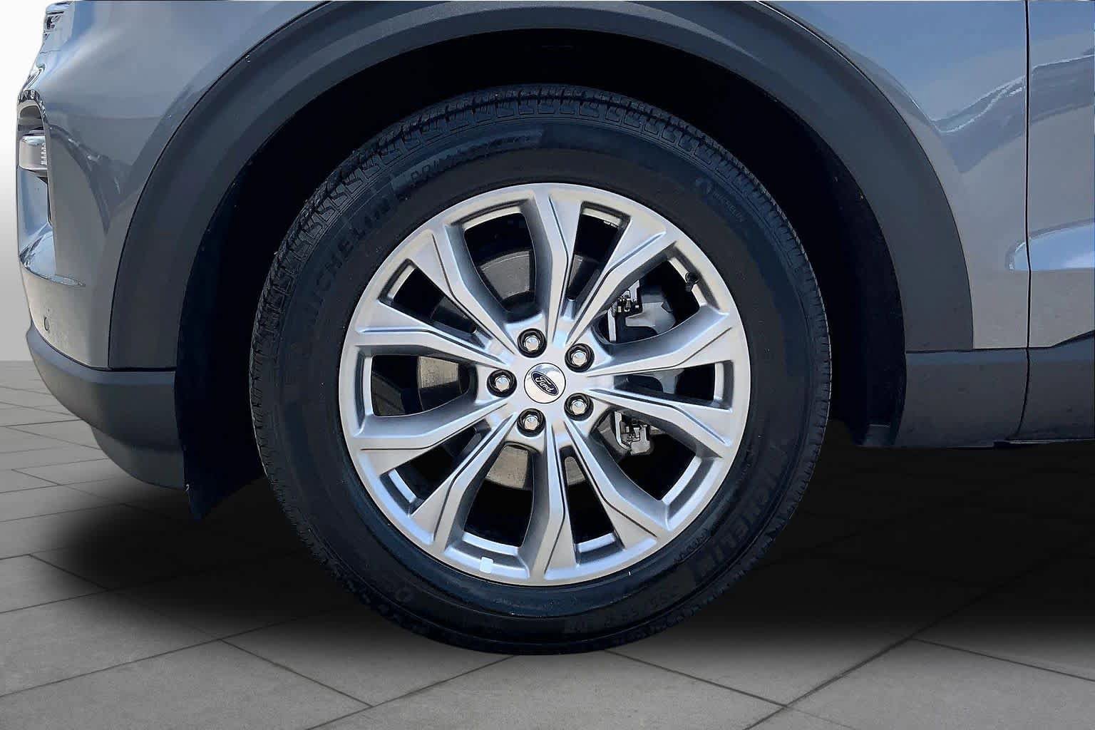 Certified 2024 Ford Explorer Limited w/ Limited Technology Package RWD image 11