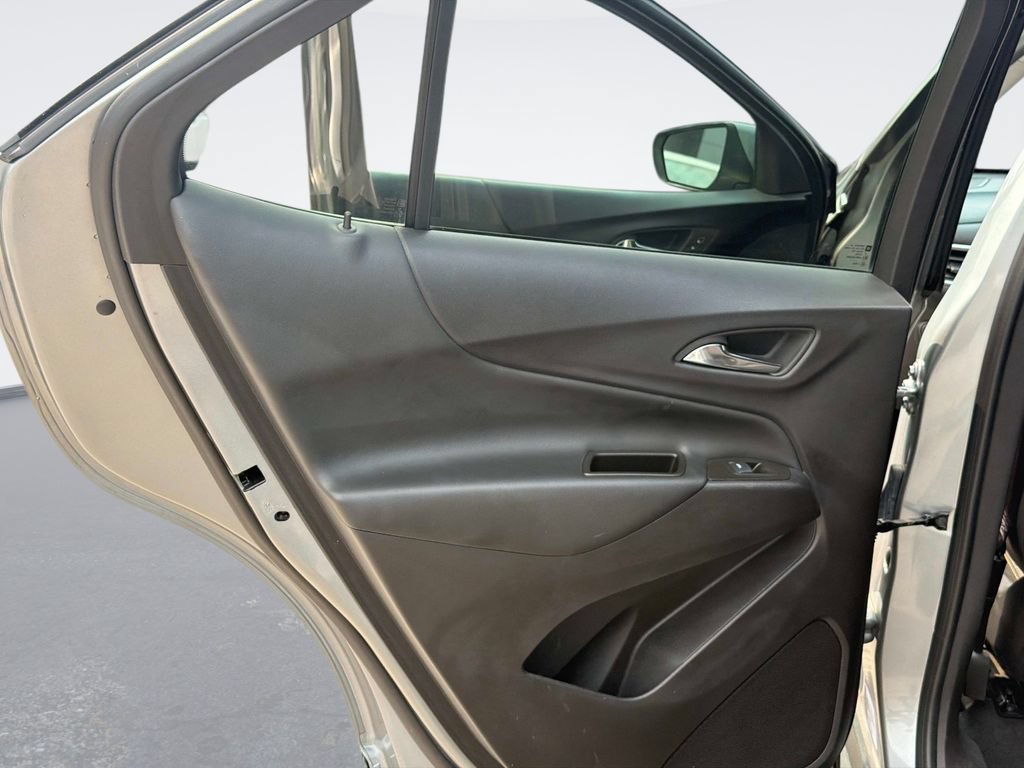 Used 2024 Chevrolet Equinox LT FWD image 11