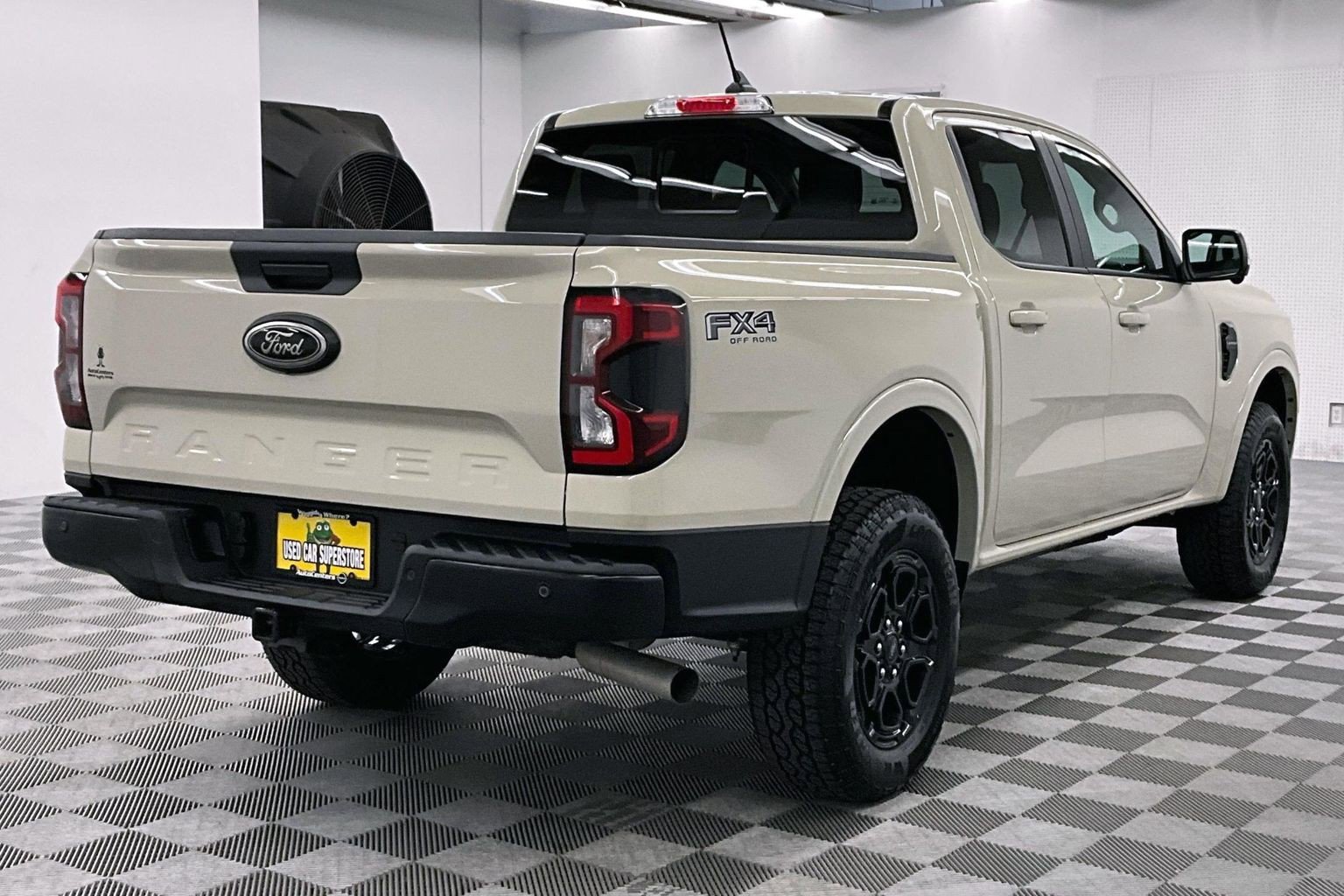 Used 2025 Ford Ranger Lariat w/ FX4 Off-Road Package AWD/4WD image 12